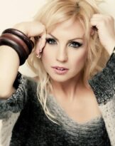 Zeynep Dizdar “Yıldız Tilbe bazen bilinçsiz konuşuyor”
